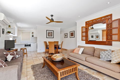 Noosa Unit - Hotels Melbourne 1
