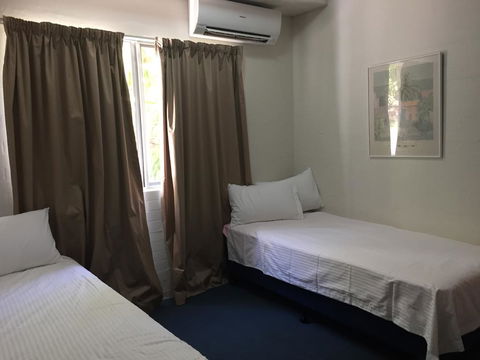 Noosa Views - Hotels Melbourne 1