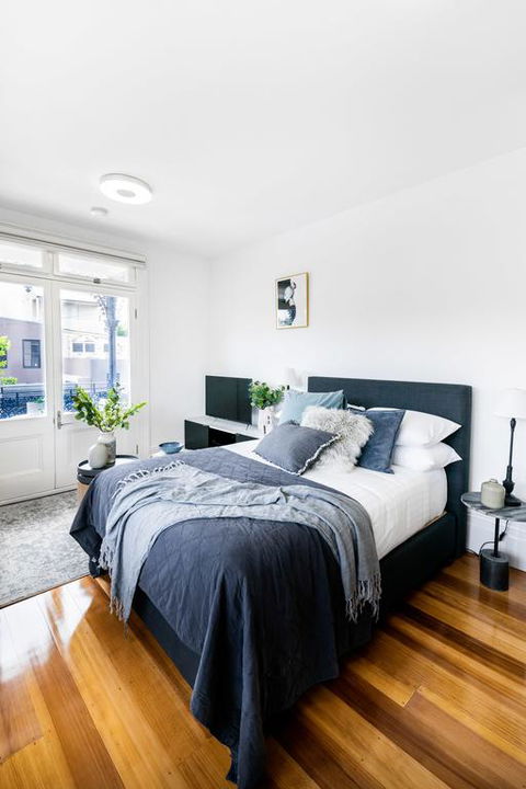 Not Your Usual Studio Apartment - Hotels Melbourne 3