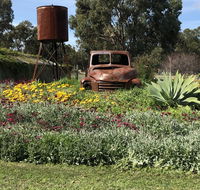 Nutcrackers Lodge - Hotels Melbourne