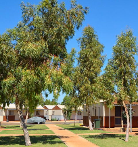NYFL Karratha Village Workforce Accommodation - Hotels Melbourne 3