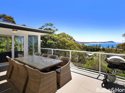 Ocean Breeze - 41 Kurrawyba Avenue, Terrigal - Hotels Melbourne 0