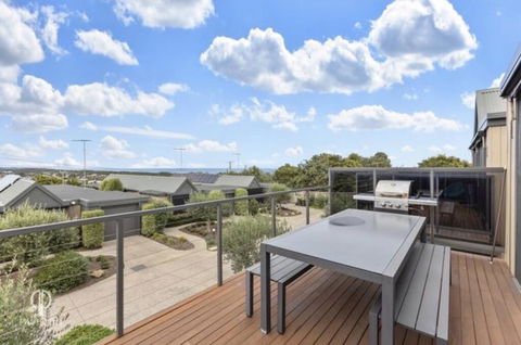 Ocean Grove House With Fantastic Ocean Views - Hotels Melbourne 2