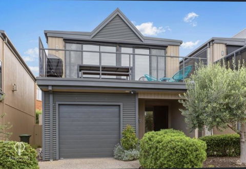 Ocean Grove House With Fantastic Ocean Views - Hotels Melbourne 1