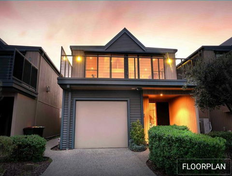 Ocean Grove House With Fantastic Ocean Views - Hotels Melbourne 0