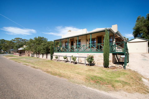 Old Swanport General Store, Swanport-Murray River - Hotels Melbourne 0