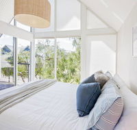 ON THE BEACH - Villa over the road from the beach - Hotels Melbourne