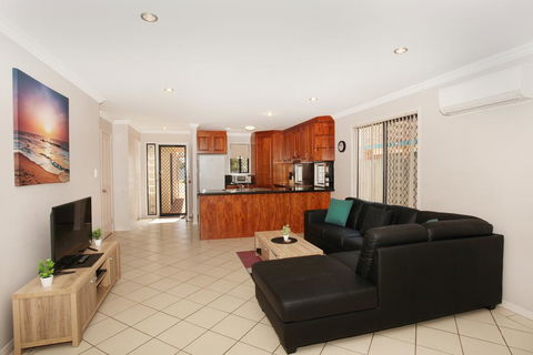 Oomoo 27b - 4 BDRM Townhouse - Close To Beaches - Hotels Melbourne 3
