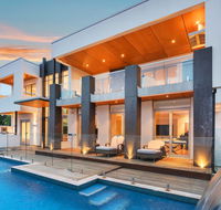 Opulent Oasis - Luxurious Old Dunsborough with Pool and Ocean Views - Hotels Melbourne