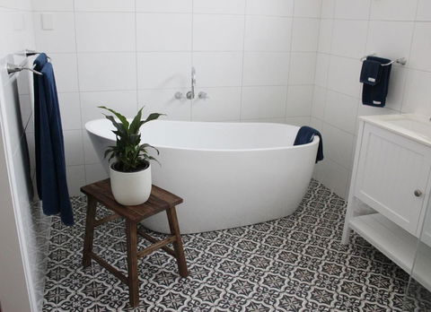 Outback Cellar & Country Cottage - Hotels Melbourne 3