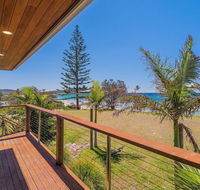 Pacifica 1 - On the beach at Brooms Head - Hotels Melbourne