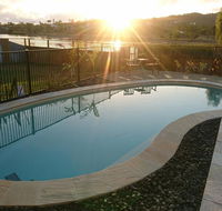 Palm Lakeside Holiday Home - Bowen Whitsundays Queensland - Hotels Melbourne