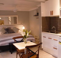 Paperbark Bed  Breakfast - Hotels Melbourne