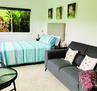Book Mena Creek Accommodation Vacations Hotels Melbourne Hotels Melbourne