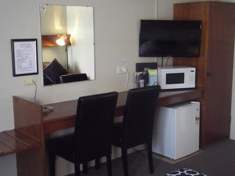 Parkside Motel Morwell - Hotels Melbourne 2