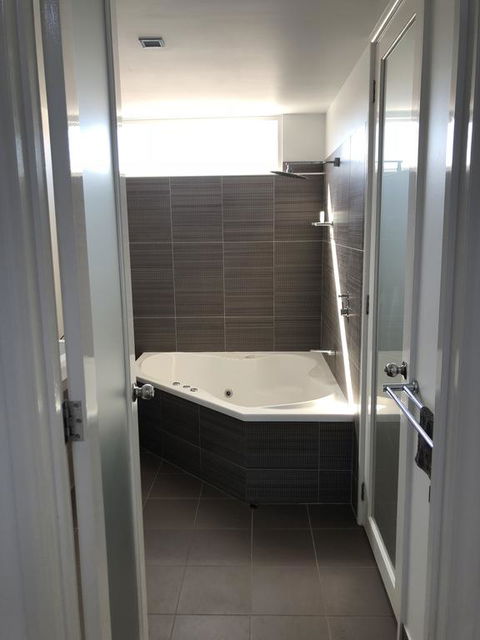 Penthouse Bendigo - Hotels Melbourne 3