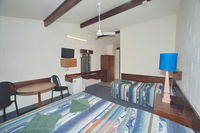 Book Narromine Accommodation Vacations Hotels Melbourne Hotels Melbourne