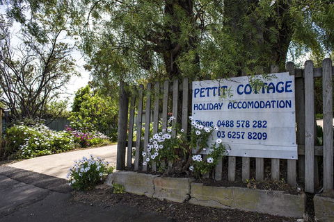 Pettit Cottage - Hotels Melbourne 1