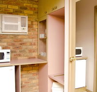 Pines Country Club Motor Inn - Hotels Melbourne