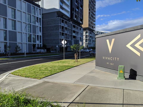 Presidential 3-bed 2-bath, Balcony, With Pool Included - Hotels Melbourne 1