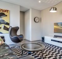 Professional living minutes from the city - Hotels Melbourne