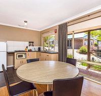 Quality Apartments Banksia Gardens - Hotels Melbourne