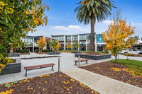 Book Taylors Lakes Accommodation Vacations Hotels Melbourne Hotels Melbourne