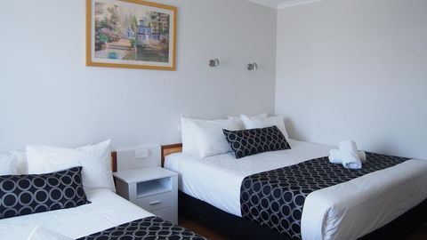 Queanbeyan Motel - Hotels Melbourne 3