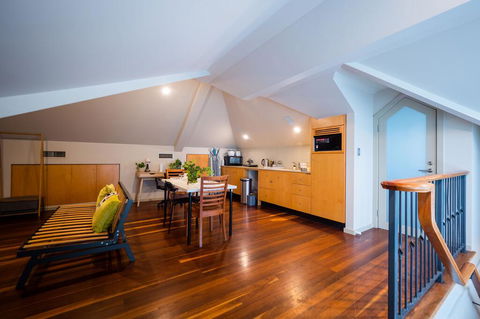 Quiet Private Studio In Strathfield With Kitchenette And Private Bathroom 3min To Station Sleeps 6 - Hotels Melbourne 0