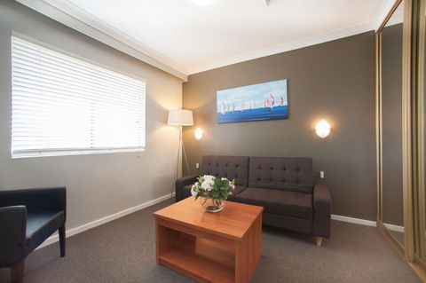 Ramada Hotel & Suites By Wyndham Cabramatta - Hotels Melbourne 1