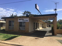 Book Rankins Springs Accommodation Vacations Hotels Melbourne Hotels Melbourne