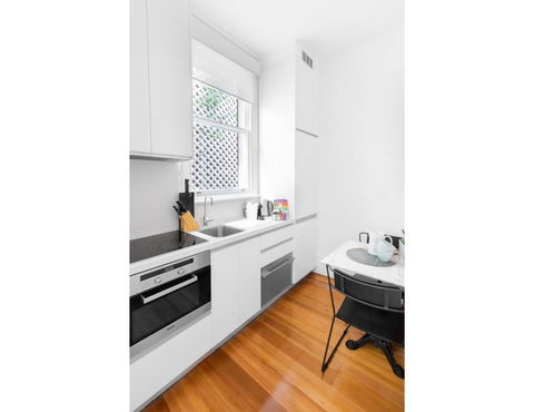 Renovated Studio In Bohemian Area Close To City - Hotels Melbourne 3