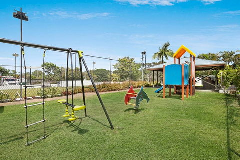 Riviera Resort - Hotels Melbourne 2