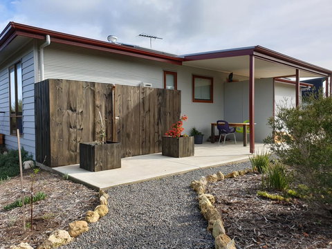 Samphire: Coorong Accommodation - Hotels Melbourne 2