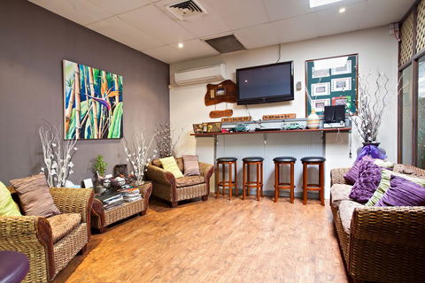 Sarina Motor Inn - Hotels Melbourne 1