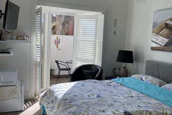 Seaside Home with Hotels Melbourne