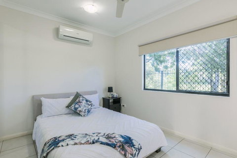 Secure 2 Bed Unit In Gray - Close Palmerston City - Hotels Melbourne 2