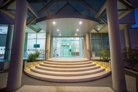 Sfera's Park Suites & Convention Centre - Hotels Melbourne 0