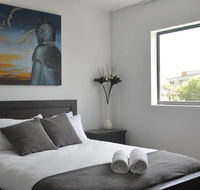 Spacious 2 Bed 2 Bath Unit - LUMA APARTMENTS - Hotels Melbourne