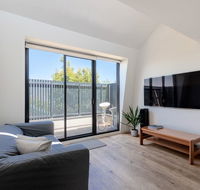 Spacious 2 Bedroom Inner City Townhouse with Private Rooftop - Hotels Melbourne