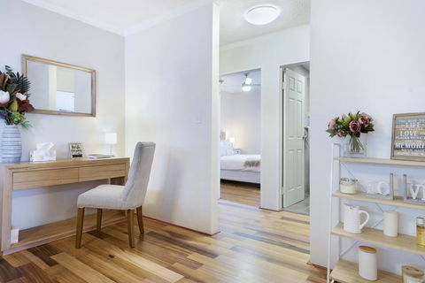 Spacious Renovated Apartment In Quiet Area - Hotels Melbourne 1