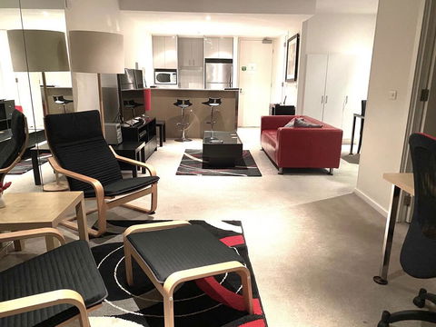Spacious Seaviews - StayCentral - Hotels Melbourne 3