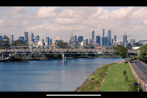 Spectacular River Views In Fabulous Footscray. - Hotels Melbourne 0
