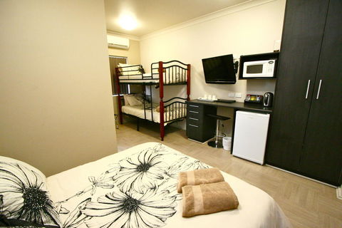 Station Hotel Motel Kurri - Hotels Melbourne 3