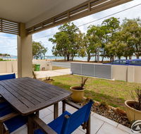 Stunning Waterfront Home with pool - Sylvan Beach Esp Bellara - Hotels Melbourne