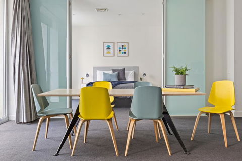 Stunning, Central Huge CBD Pad, Free WiFi, Netflix - Hotels Melbourne 0