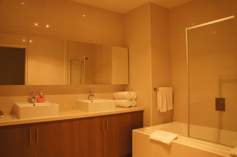 Summer Inn Holiday Apartments - Hotels Melbourne 3