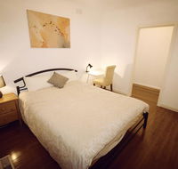 Sunny House - Melbourne Airport Home - Hotels Melbourne