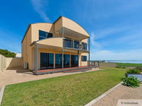 Book Marion Accommodation Vacations Hotels Melbourne Hotels Melbourne
