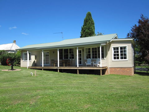 Sutton Forest Cottage - Hotels Melbourne 3